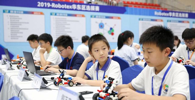 2019robotex华东区选拔赛：小学生用乐高机器人编程比赛